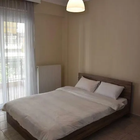 Neapoli Apartment *